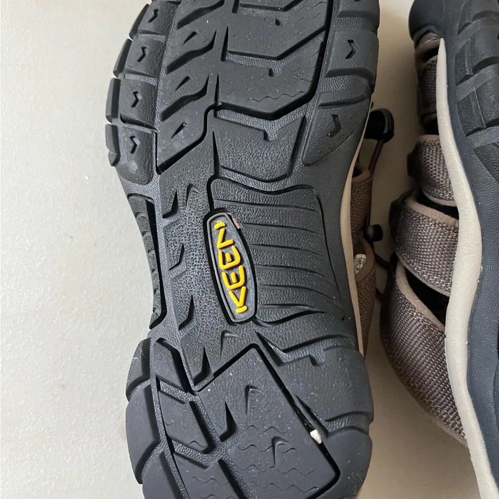 Keen Kids Brown and Black Closed-Toe Outdoor Sandals